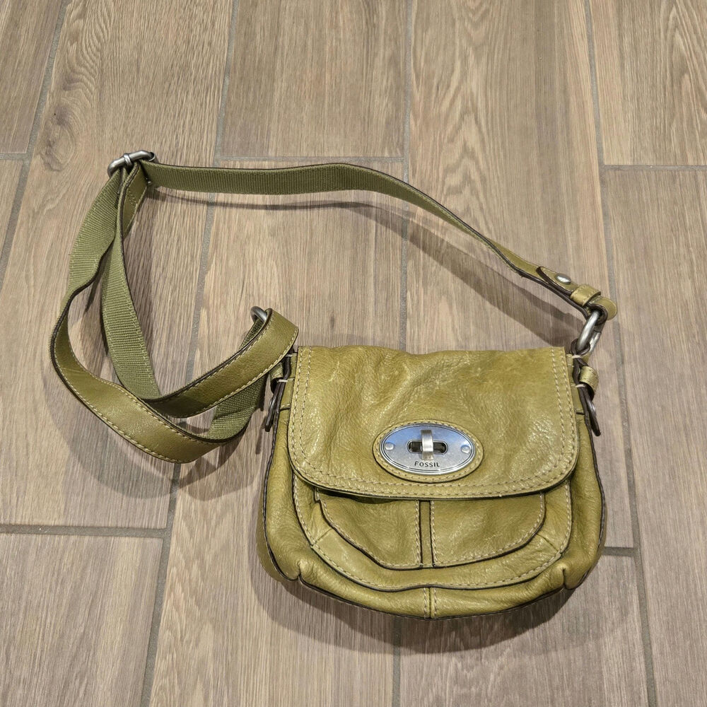 Y2K Fossil Maddox small crossbody Bag Turn Lock Pebbled Leather olive green